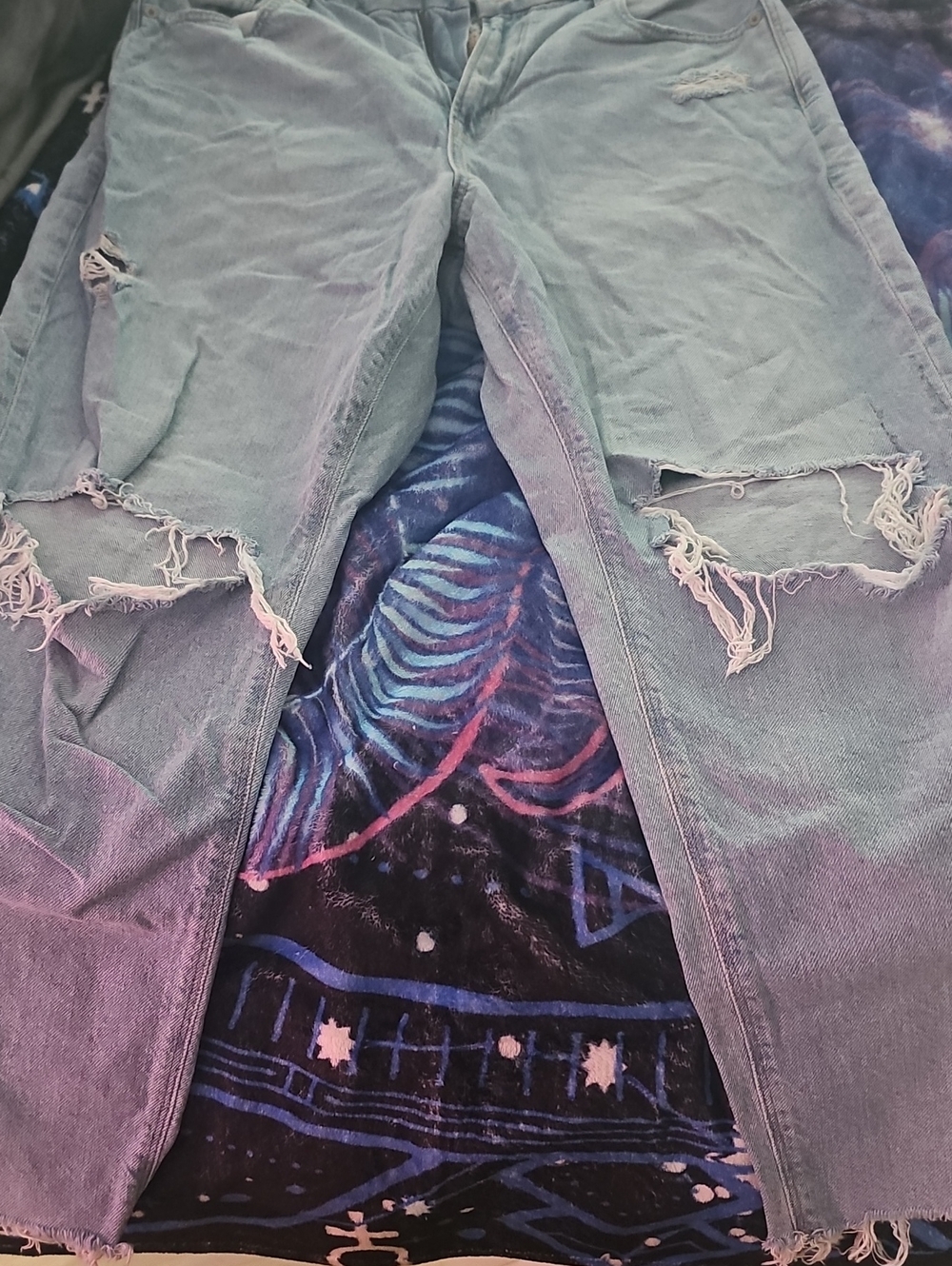 American Eagle Distressed Light Blue Women’s Ripped Jeans